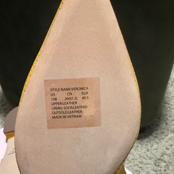 NEW WITH BOX Kate Spade Yellow Perforated Slingback Heels - Picture 5 of 15